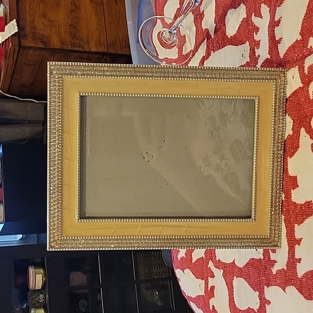 5 For 25.00/Picture Frame/Formal, Gorgeous! NWT.